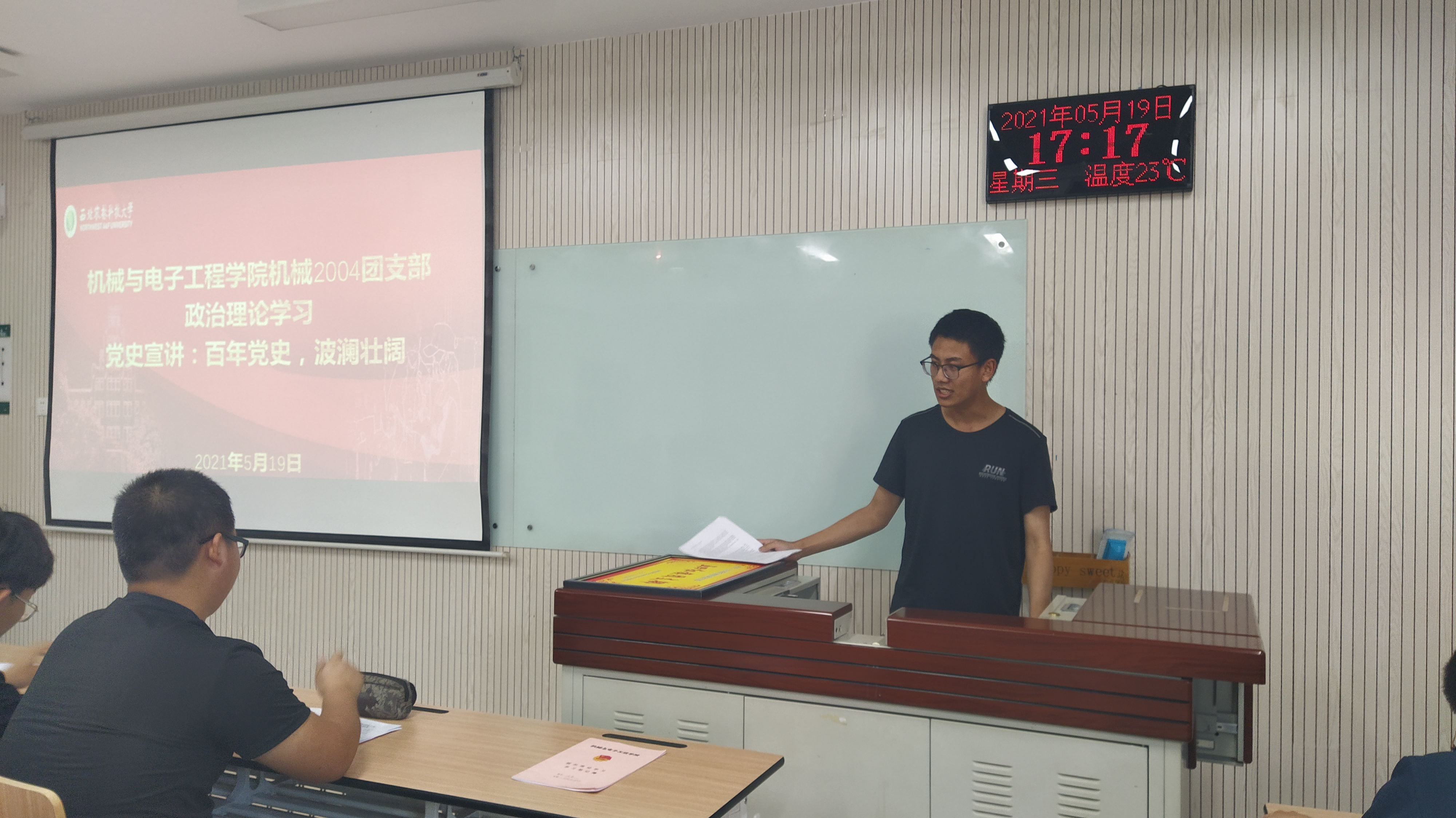 ddf67958eba048e793df6c8b1ecd13c9.jpg ddf67958eba048e793df6c8b1ecd13c9.jpg