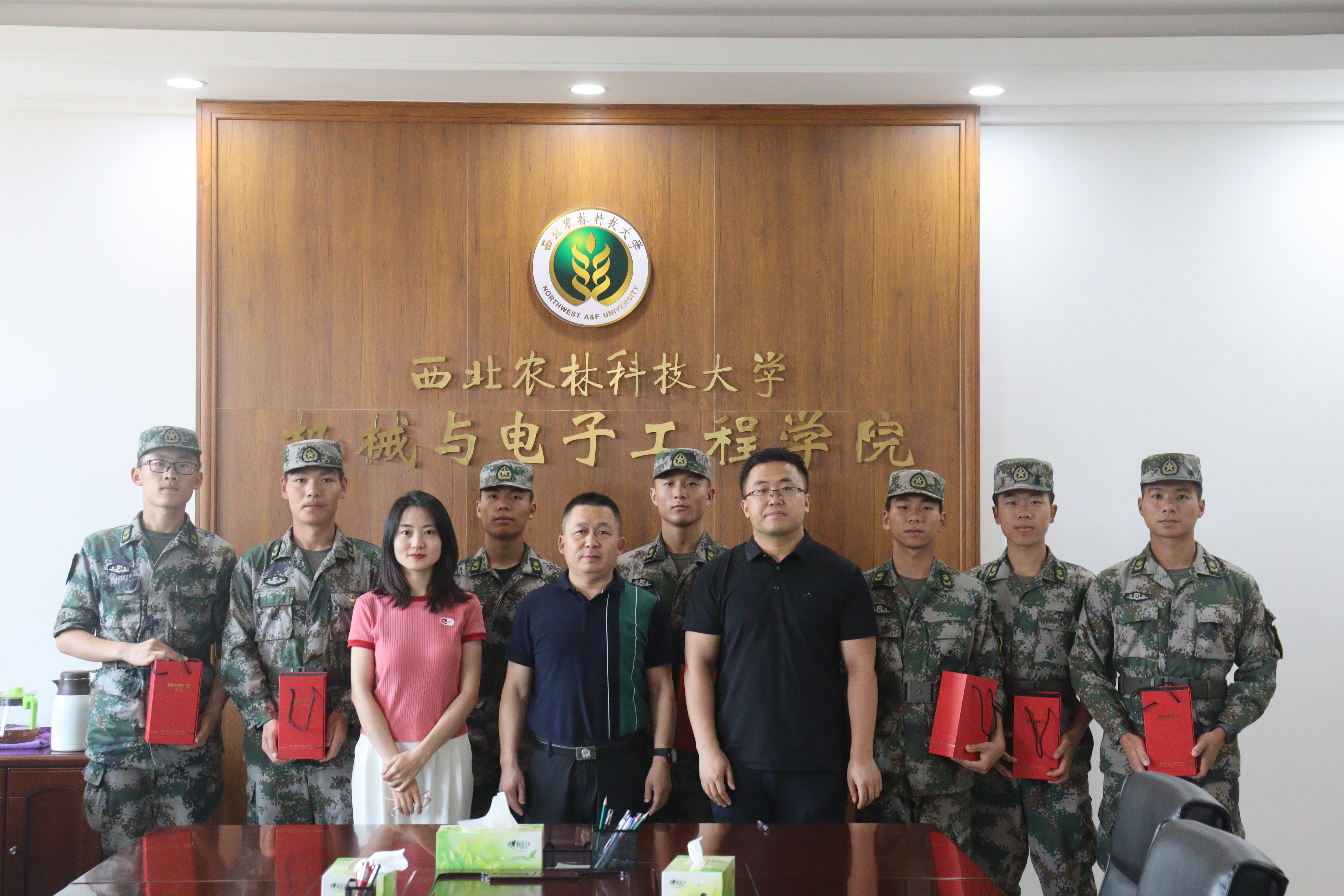 808b9b20c85444329527fa12f4ecf98d.jpg 808b9b20c85444329527fa12f4ecf98d.jpg