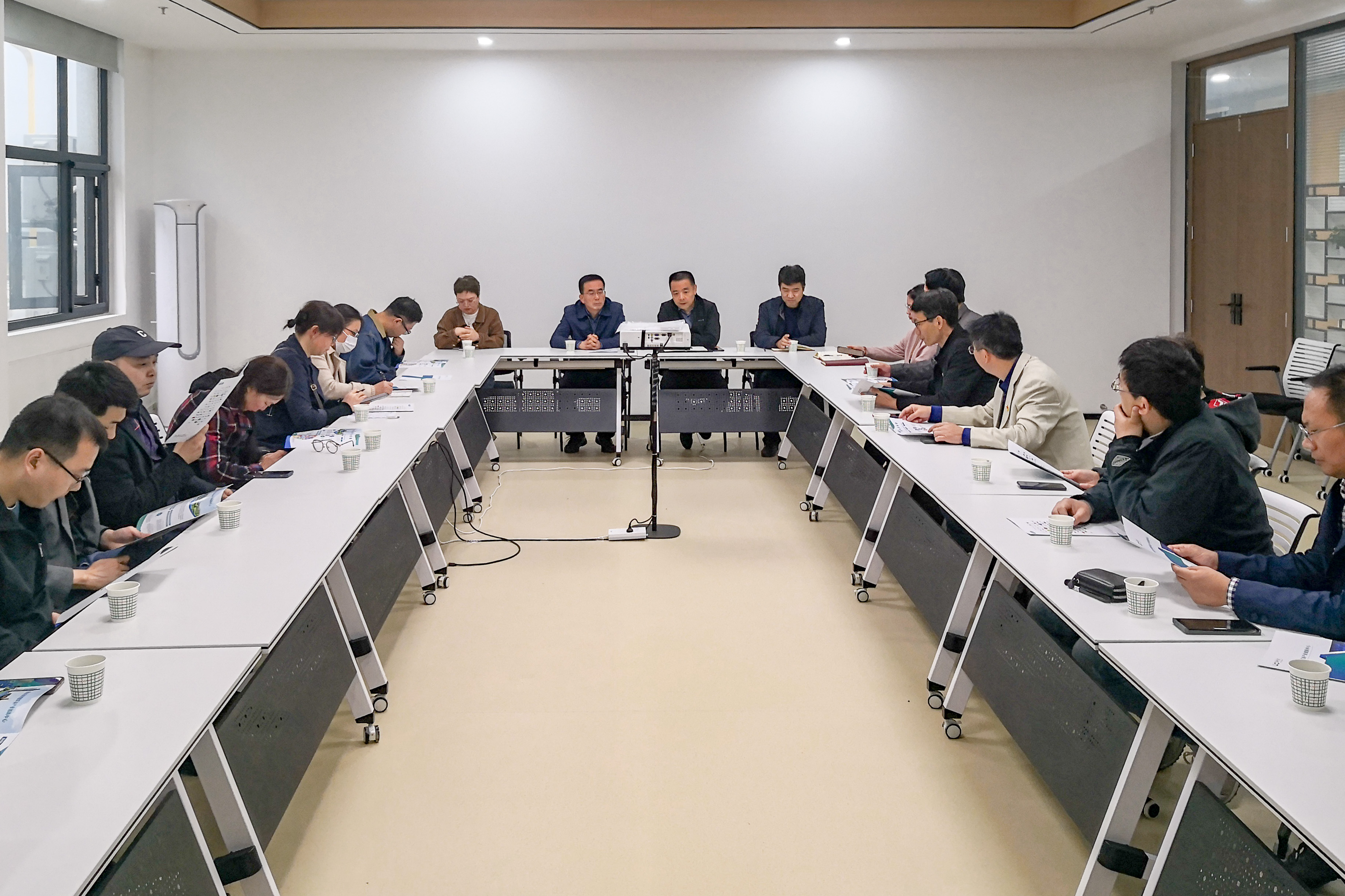 2580b4e2d7e246bfba1973c5e774cf44.png 2580b4e2d7e246bfba1973c5e774cf44.png