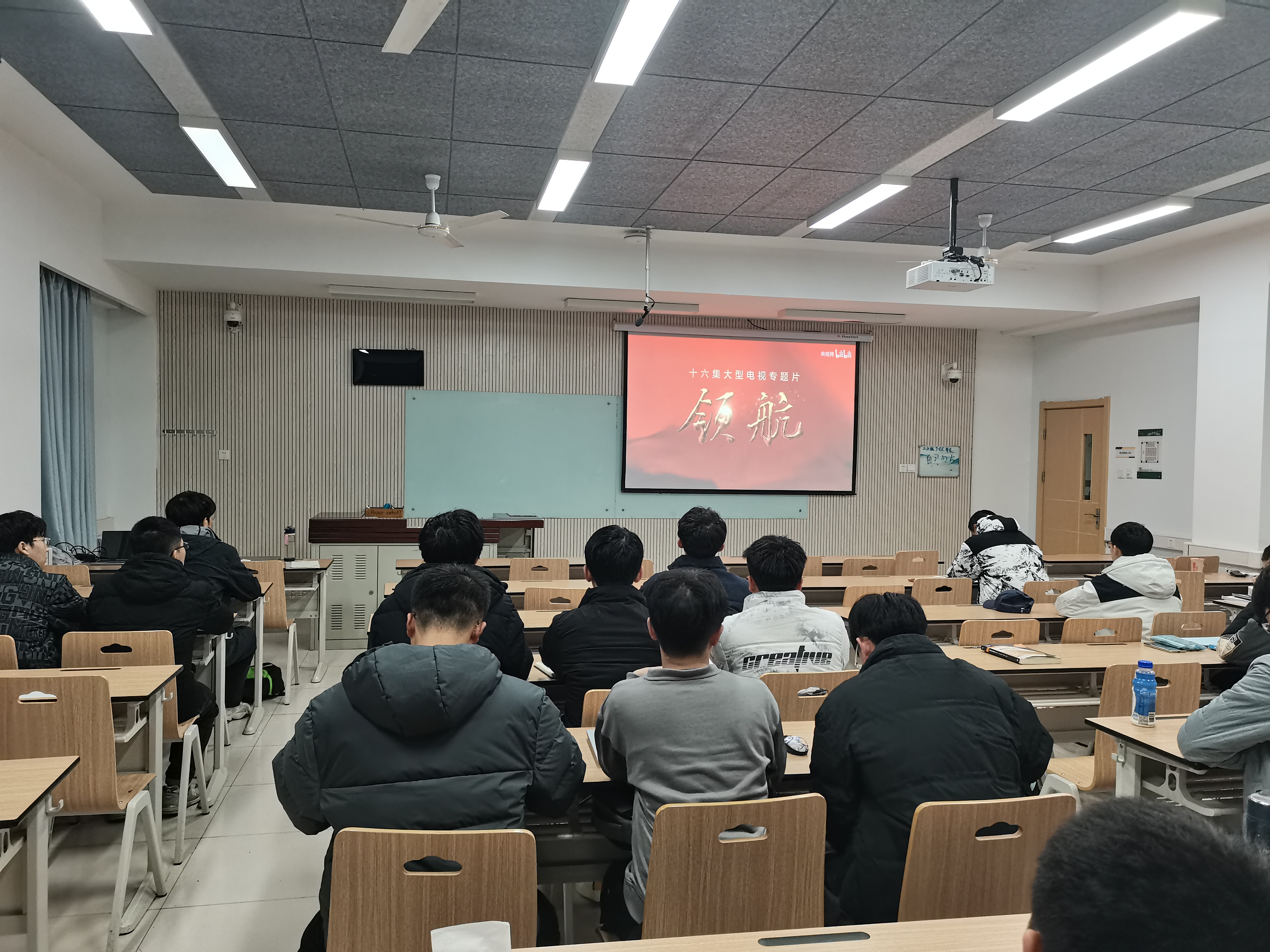 4d9530565c134c15b081b16045682869.jpg 4d9530565c134c15b081b16045682869.jpg